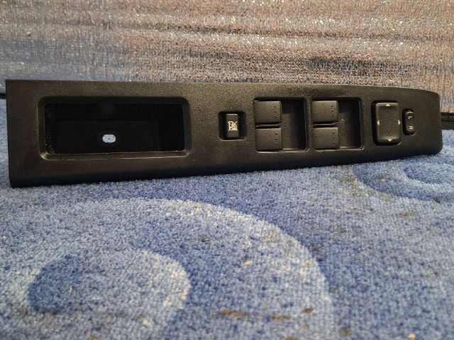 bontott MAZDA 5 Ablakemelő Kapcsoló Négyes / Kettes