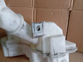 bontott MAZDA 5 Ablakmosó Tartály