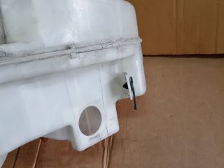 bontott MAZDA 5 Ablakmosó Tartály