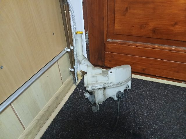 bontott MAZDA 5 Ablakmosó Tartály