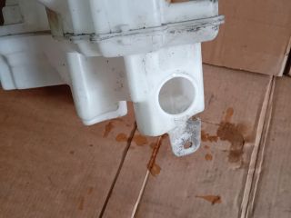 bontott MAZDA 5 Ablakmosó Tartály