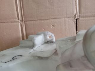 bontott MAZDA 5 Ablakmosó Tartály