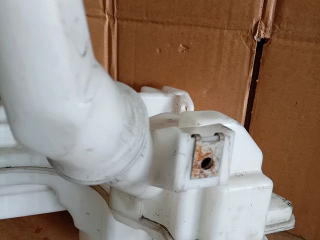 bontott MAZDA 5 Ablakmosó Tartály