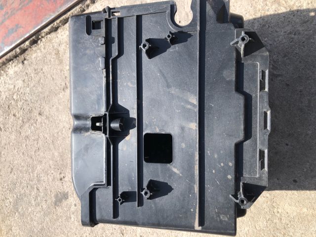 bontott MAZDA 5 Akkumulátor Tartó