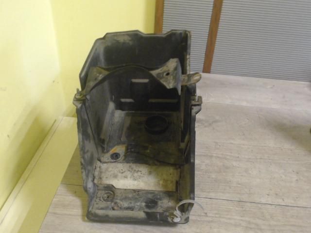 bontott MAZDA 5 Akkumulátor Tartó