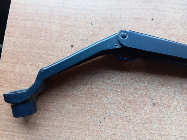 bontott MAZDA 5 Bal első Ablaktörlő Kar