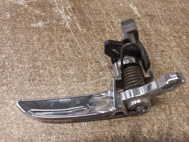 bontott MAZDA 5 Bal első Belső Kilincs