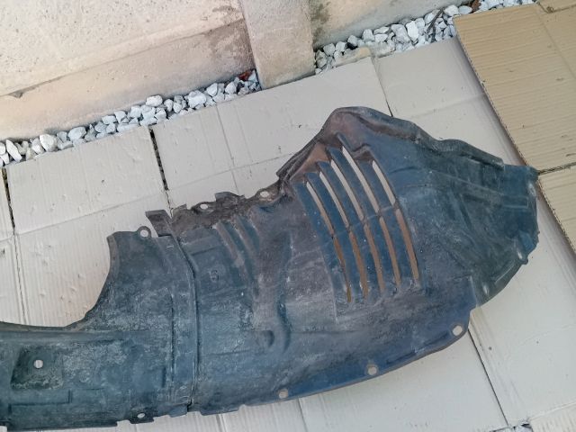 bontott MAZDA 5 Bal első Első Dobbetét (Kerékjárati, Műanyag)