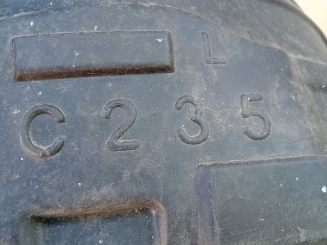 bontott MAZDA 5 Bal első Első Dobbetét (Kerékjárati, Műanyag)