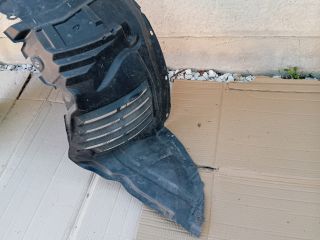 bontott MAZDA 5 Bal első Első Dobbetét (Kerékjárati, Műanyag)