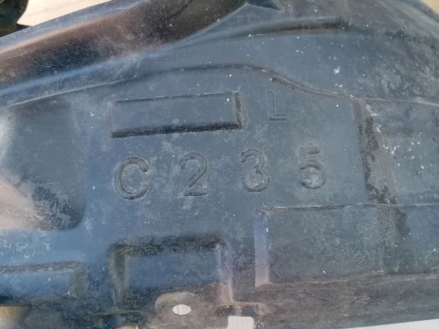 bontott MAZDA 5 Bal első Első Dobbetét (Kerékjárati, Műanyag)