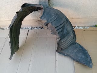 bontott MAZDA 5 Bal első Első Dobbetét (Kerékjárati, Műanyag)