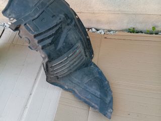 bontott MAZDA 5 Bal első Első Dobbetét (Kerékjárati, Műanyag)