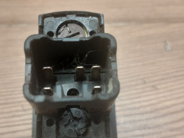 bontott MAZDA 5 Bal első Ülésfűtés Kapcsoló