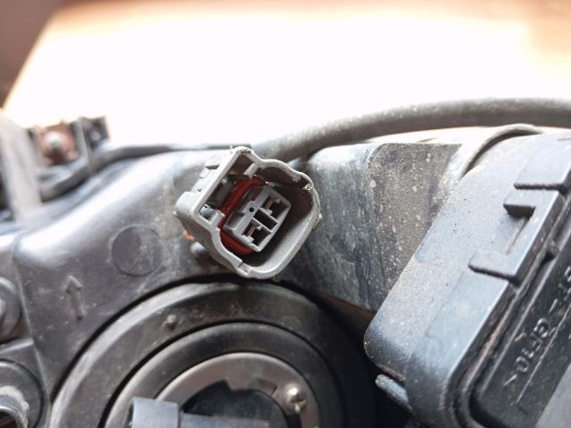 bontott MAZDA 5 Bal Fényszóró