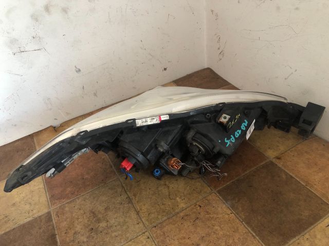 bontott MAZDA 5 Bal Fényszóró