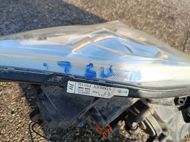 bontott MAZDA 5 Bal Fényszóró