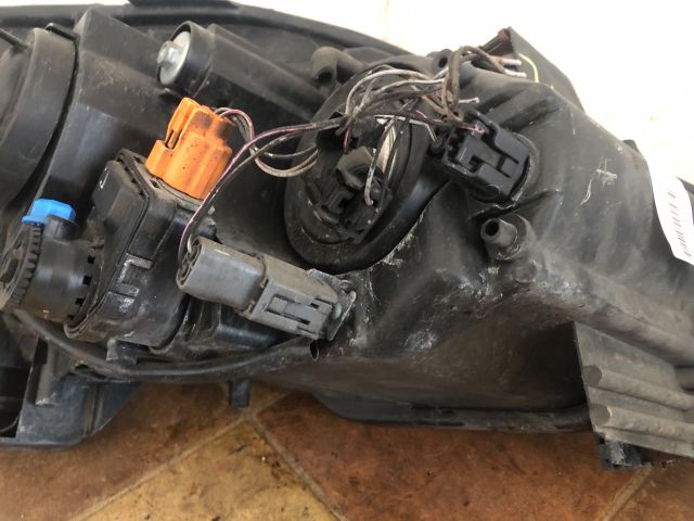 bontott MAZDA 5 Bal Fényszóró