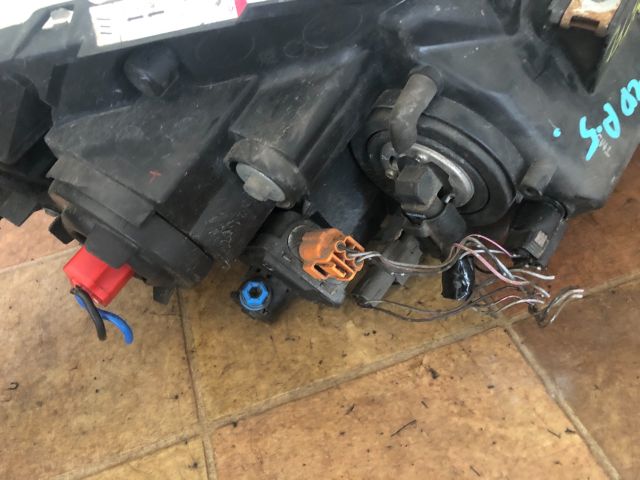 bontott MAZDA 5 Bal Fényszóró