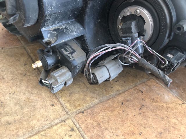 bontott MAZDA 5 Bal Fényszóró