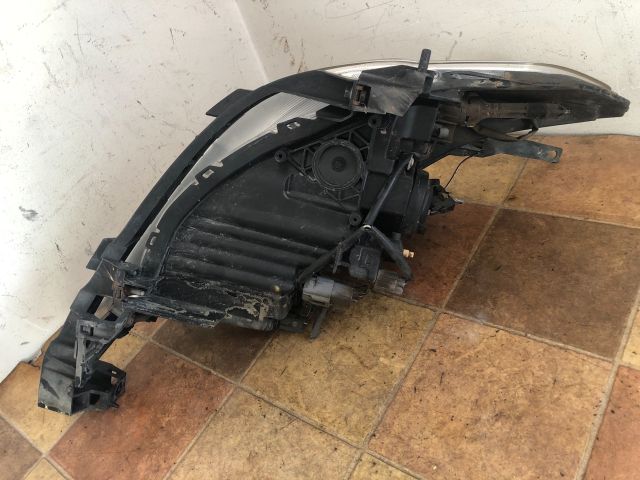 bontott MAZDA 5 Bal Fényszóró