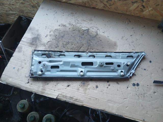 bontott MAZDA 5 Bal hátsó Ablak Díszléc