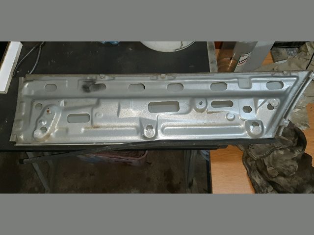 bontott MAZDA 5 Bal hátsó Ajtókeret Burkolat