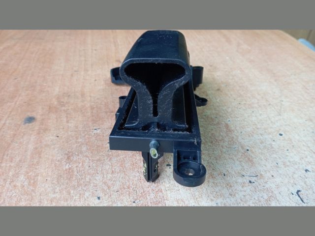 bontott MAZDA 5 Bal hátsó Belső Kilincs