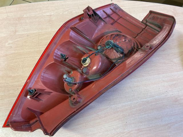 bontott MAZDA 5 Bal Hátsó Lámpa