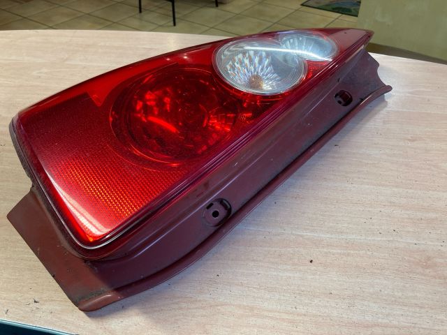 bontott MAZDA 5 Bal Hátsó Lámpa