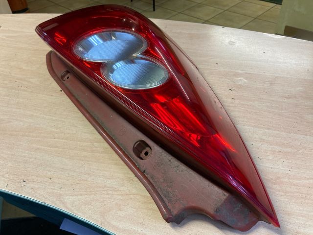 bontott MAZDA 5 Bal Hátsó Lámpa