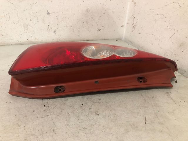 bontott MAZDA 5 Bal Hátsó Lámpa