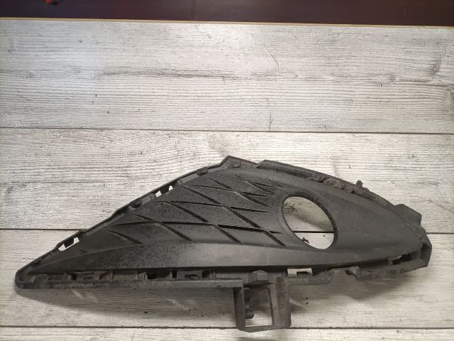 bontott MAZDA 5 Bal Ködfényszóró Lámpakeret