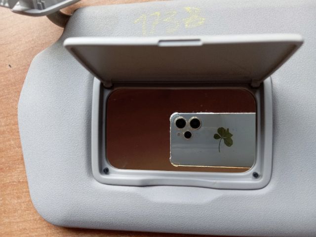 bontott MAZDA 5 Bal Napellenző