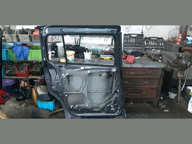 bontott MAZDA 5 Bal Tolóajtó (Üres lemez)