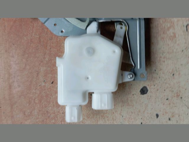 bontott MAZDA 5 Bal Tolóajtó Zárszerkezet