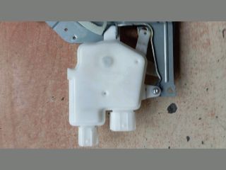 bontott MAZDA 5 Bal Tolóajtó Zárszerkezet