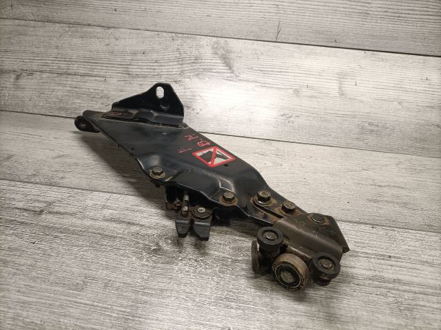 bontott MAZDA 5 Bal Tolóajtó Zárszerkezet