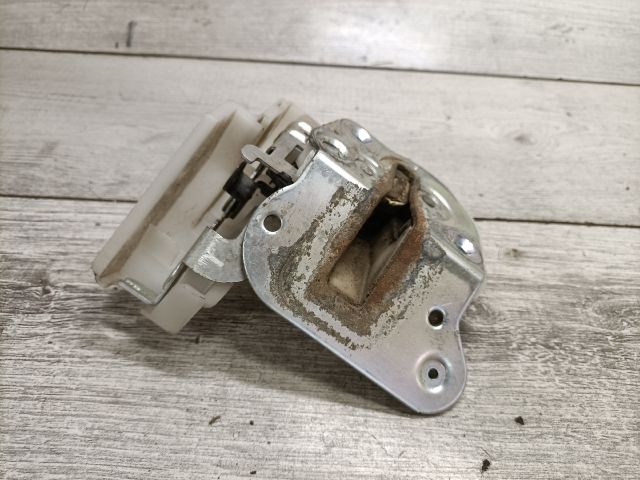 bontott MAZDA 5 Bal Tolóajtó Zárszerkezet