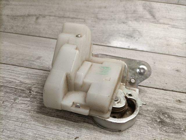 bontott MAZDA 5 Bal Tolóajtó Zárszerkezet