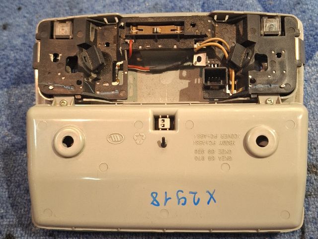 bontott MAZDA 5 Beltér Világítás Első