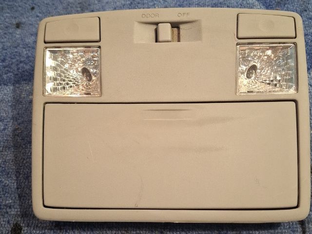 bontott MAZDA 5 Beltér Világítás Első