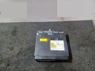 bontott MAZDA 5 CD / DVD Tár