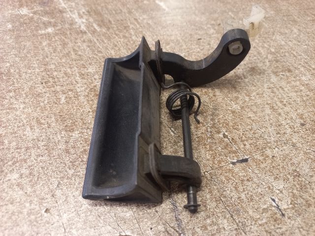 bontott MAZDA 5 Csomagtér Nyitó Kar / Gomb