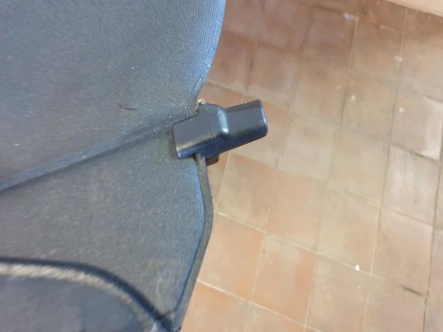 bontott MAZDA 5 Csomagtér Roló