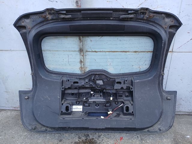 bontott MAZDA 5 Csomagtérajtó (Részeivel)