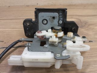 bontott MAZDA 5 Csomagtérajtó Zárszerkezet