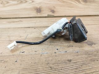 bontott MAZDA 5 Csomagtérajtó Zárszerkezet