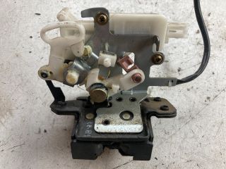 bontott MAZDA 5 Csomagtérajtó Zárszerkezet