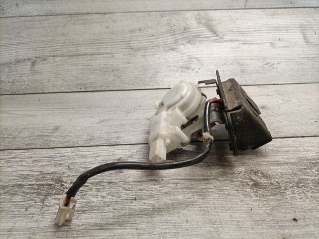 bontott MAZDA 5 Csomagtérajtó Zárszerkezet